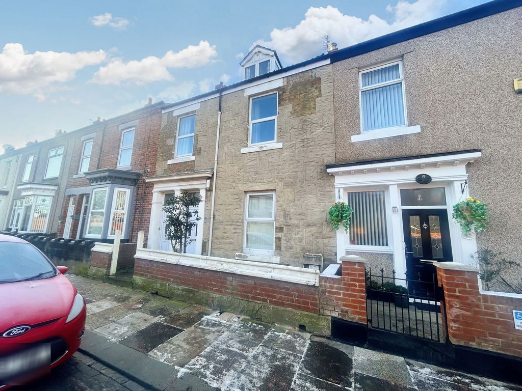 4 bed maisonette for sale in Park Road, Blyth NE24, £115,000