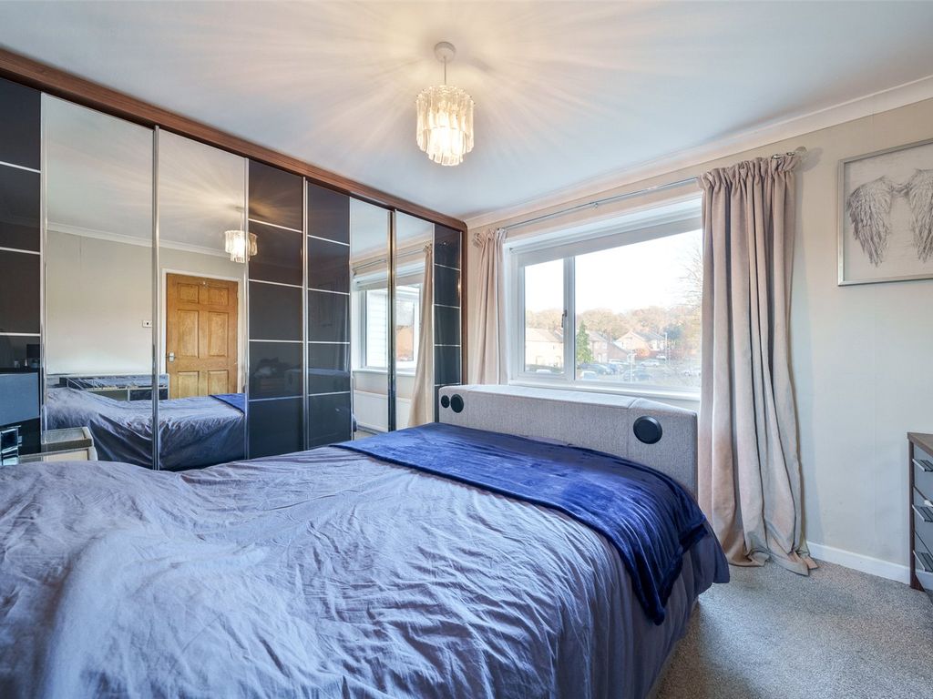4 bed terraced house for sale in Haversham Drive, Bracknell, Berkshire RG12, £400,000