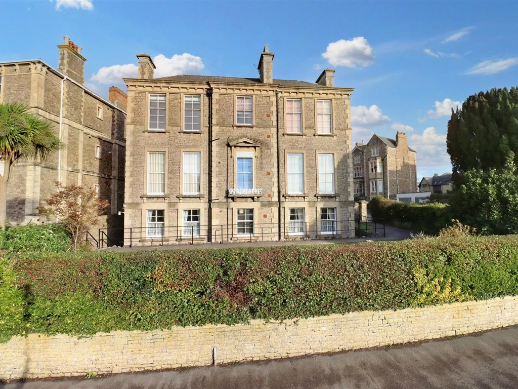 2 bed flat for sale in Albert Road, Clevedon BS21, £295,000