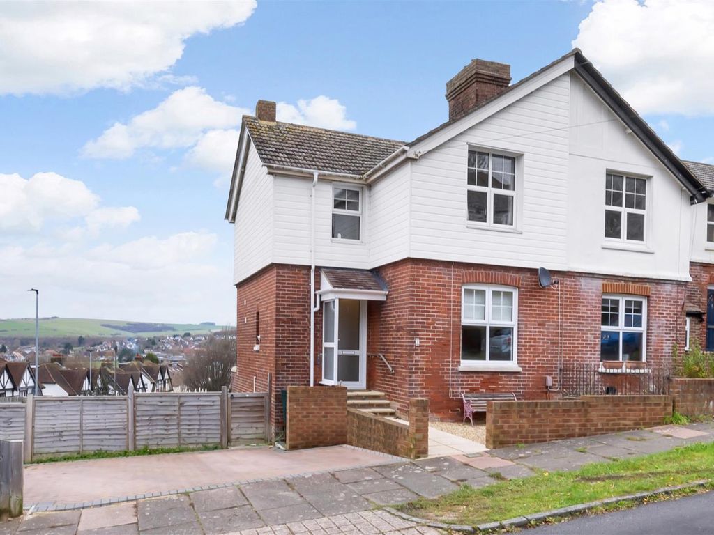 2 bed end terrace house for sale in Greenfield Crescent, Patcham, Brighton BN1, £425,000