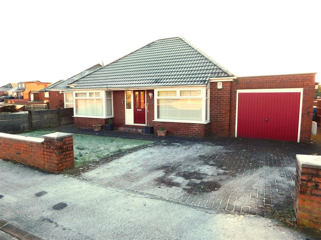 2 bed detached bungalow for sale in Thorn Avenue, Failsworth, Manchester M35, £270,000