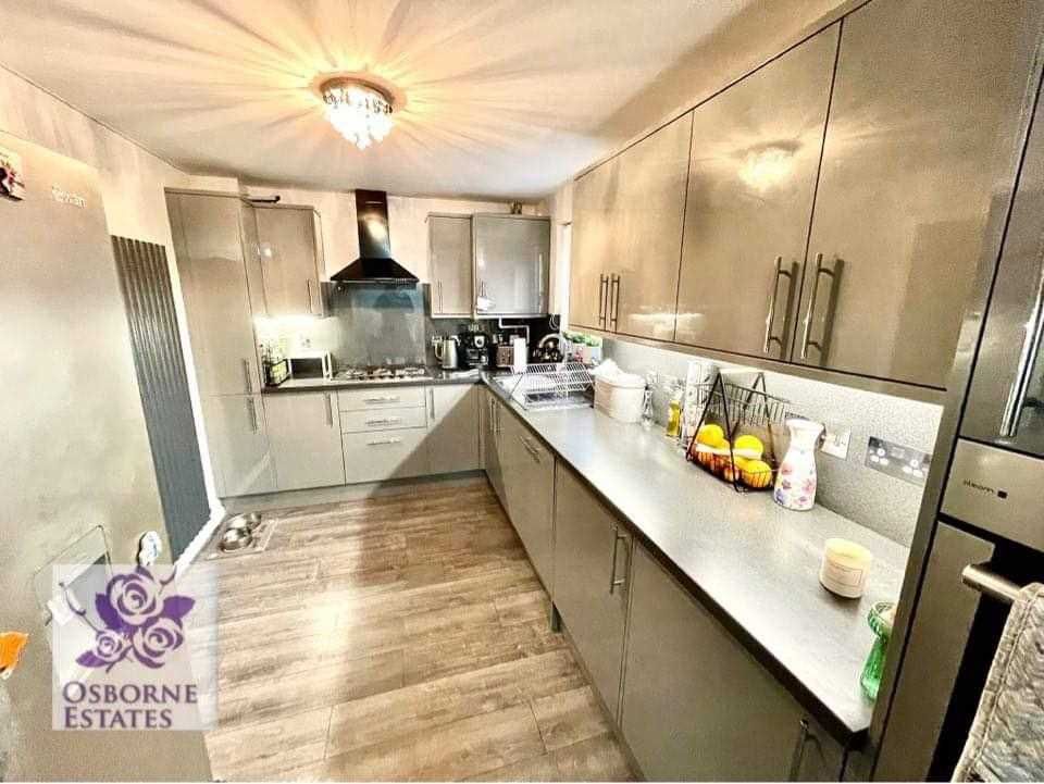 3 bed detached house for sale in Llewellyns View, Gilfach Goch, Porth CF39, £260,000