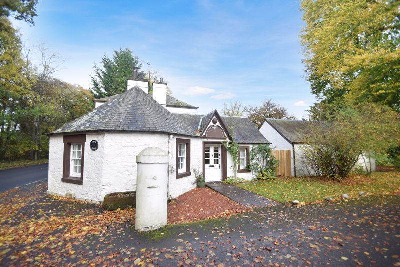 2 bed detached house for sale in Culter Lodge, Coulter, Biggar ML12, £295,000