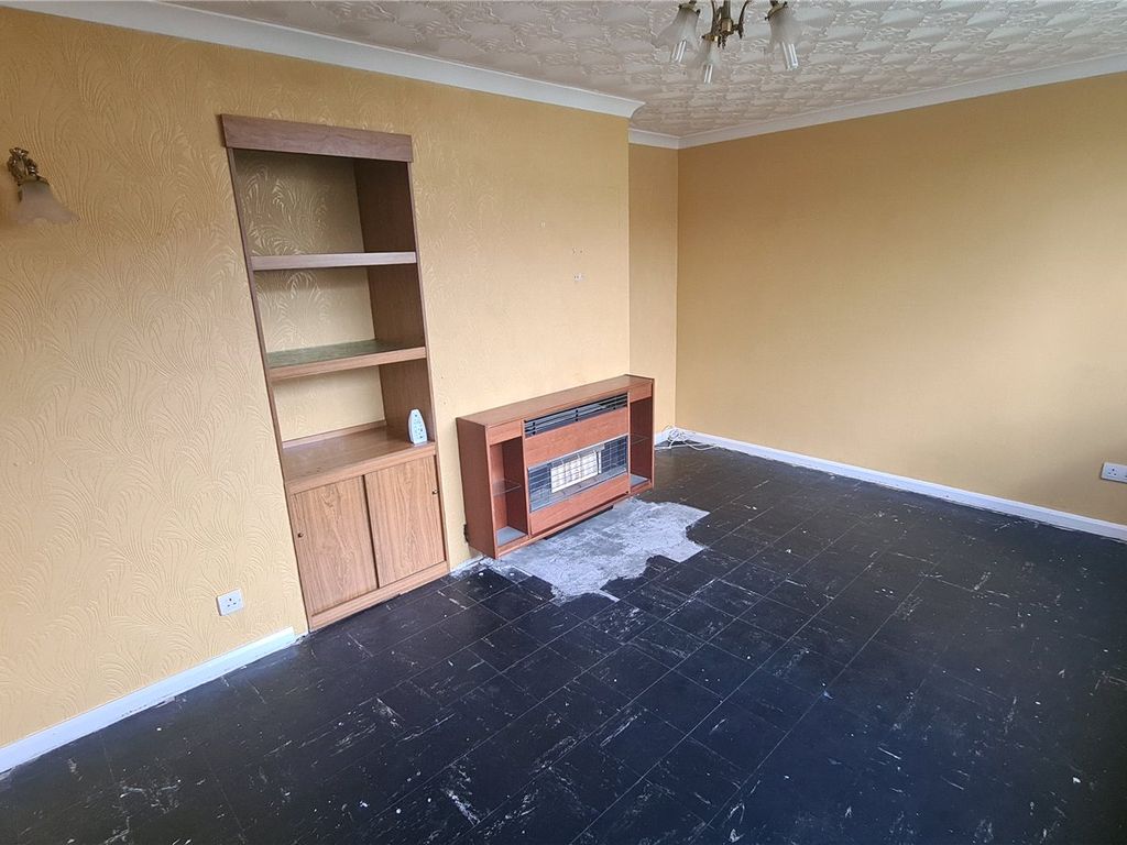 3 bed end terrace house for sale in Llys Arthur, Bangor, Gwynedd LL57, £125,000