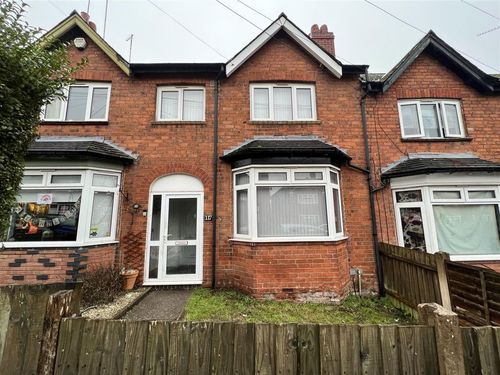 3 bed terraced house to rent in Kings Road, Kings Heath, Birmingham B14, £1,000 pcm