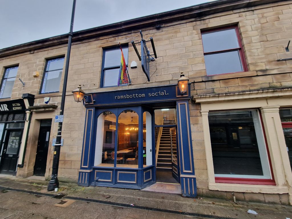 Pub/bar to let in 50 Bolton Street, Ramsbottom, Bury BL0, £20,000 pa