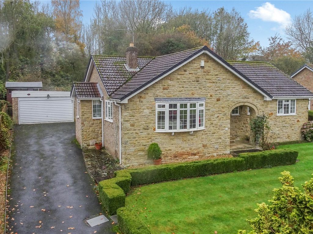 3 bed bungalow for sale in Fortune Close, Knaresborough, North Yorkshire HG5, £650,000