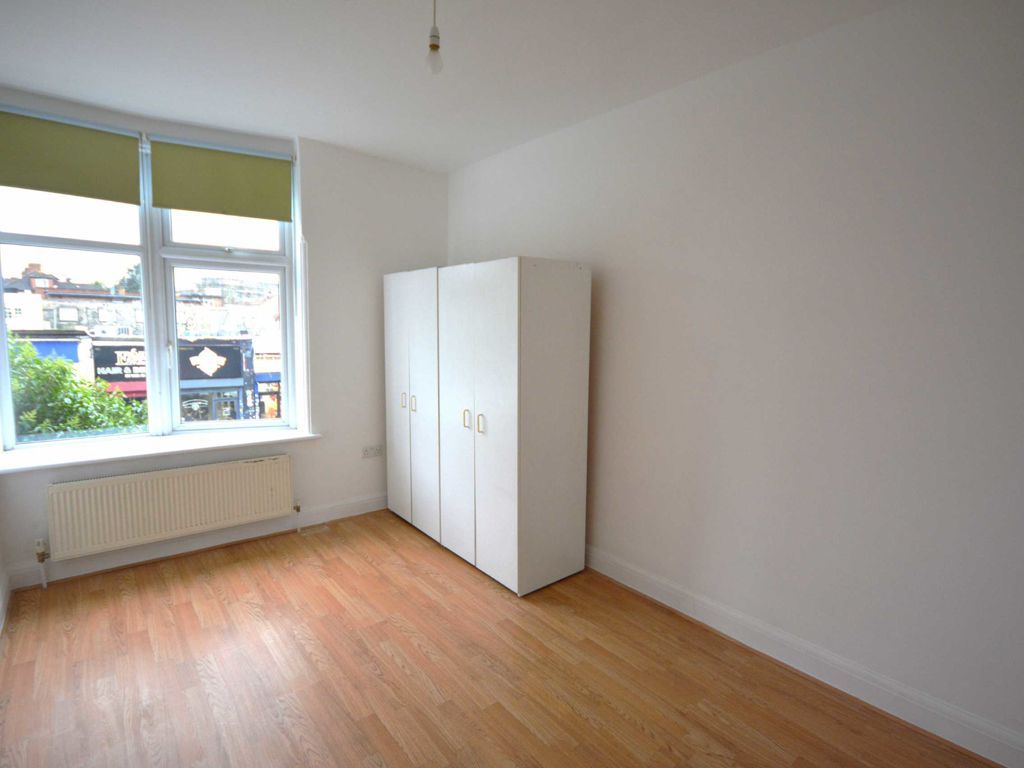1 bed flat to rent in Brent Street, London NW4, £1,450 pcm