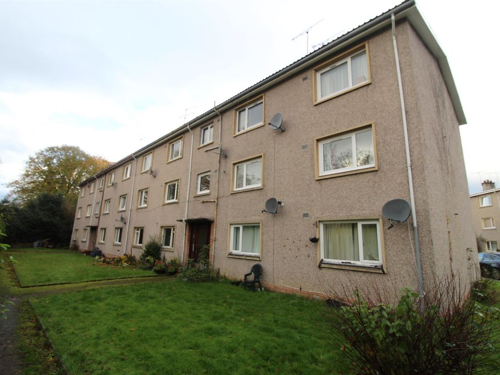 2 bed flat for sale in Warrand Road, Inverness IV3, £60,000