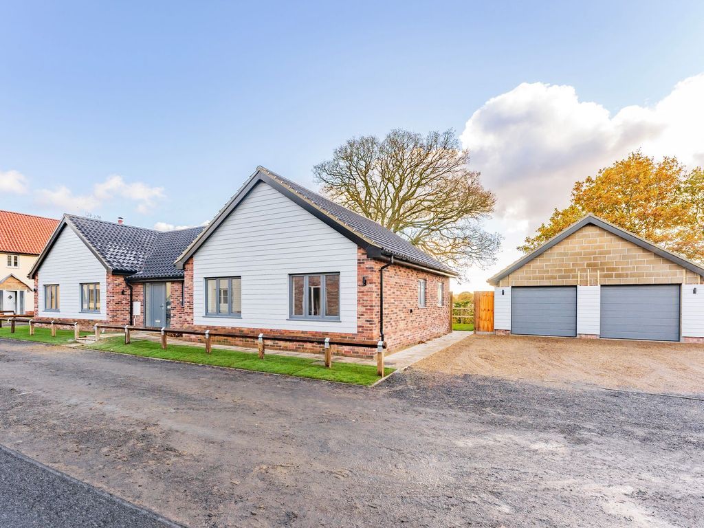 New home, 4 bed detached bungalow for sale in Meadow Flower, Little Fransham NR19, £600,000