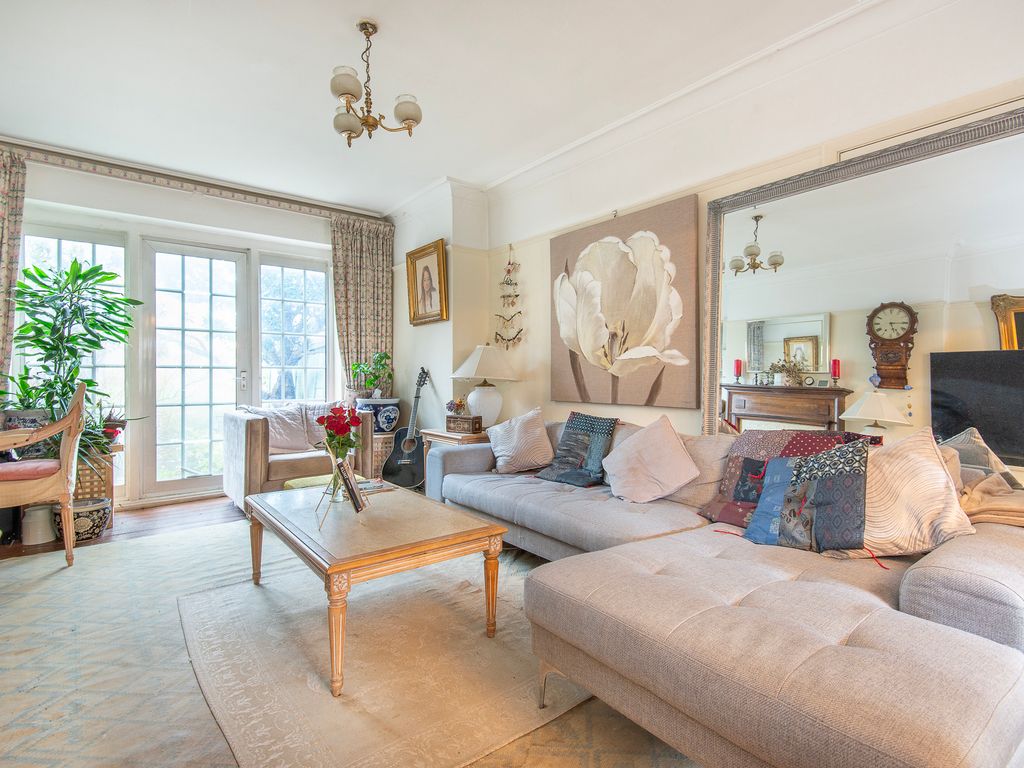 5 bed detached house for sale in Bowes Road, London W3, £1,100,000