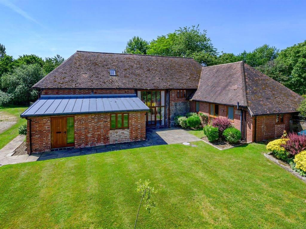 4 bed barn conversion to rent in Hill Farm Barn, Hill Farm Lane, Codmore Hill, Pulborough, West Sussex RH20, £4,000 pcm