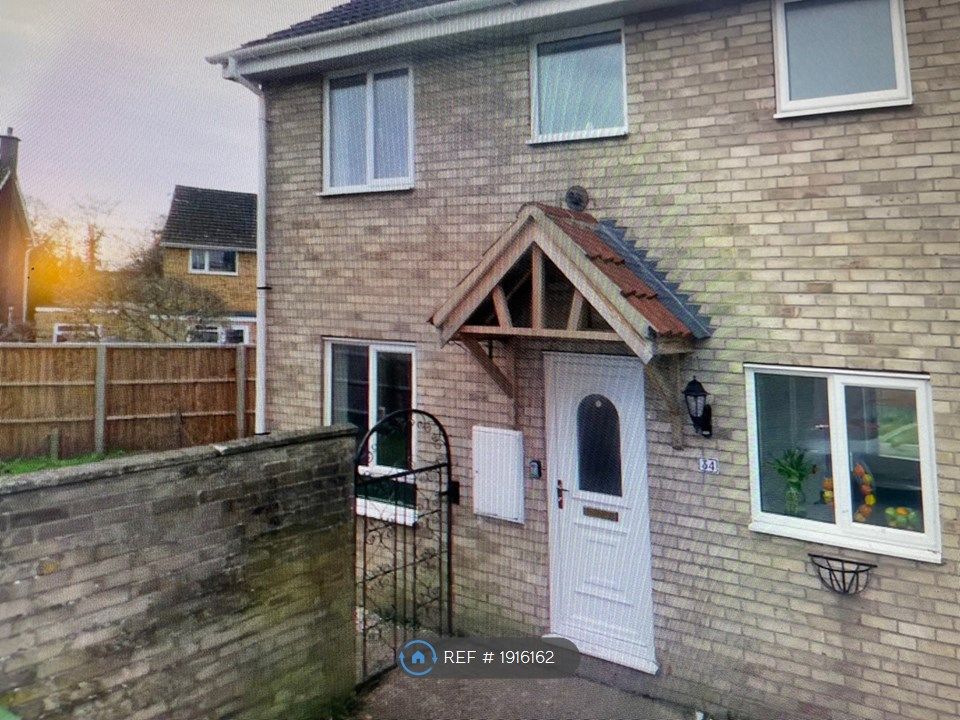 3 bed semi-detached house to rent in Harwood Avenue, Thetford IP24, £1,065 pcm