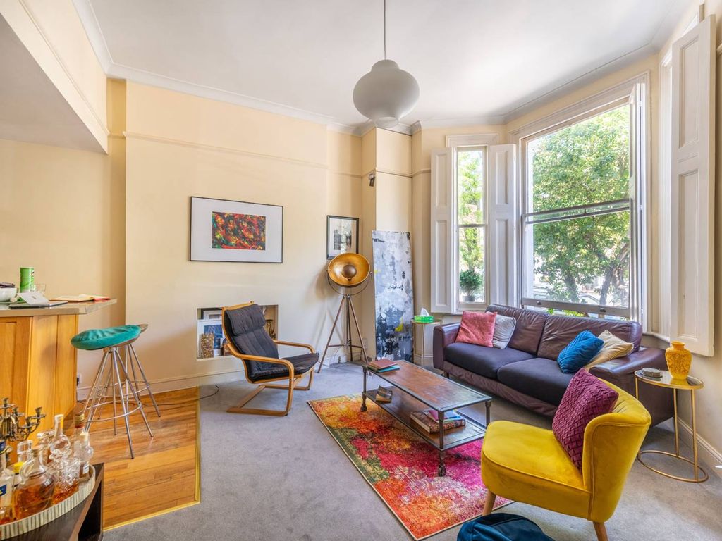 2 bed flat to rent in Aldridge Road Villas, Notting Hill, London W11, £3,684 pcm