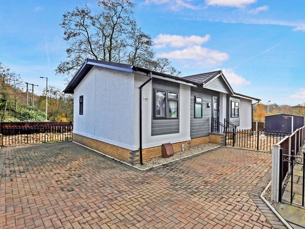 2 bed mobile/park home for sale in Pont Pentre Park, Upper Boat, Pontypridd CF37, £170,000