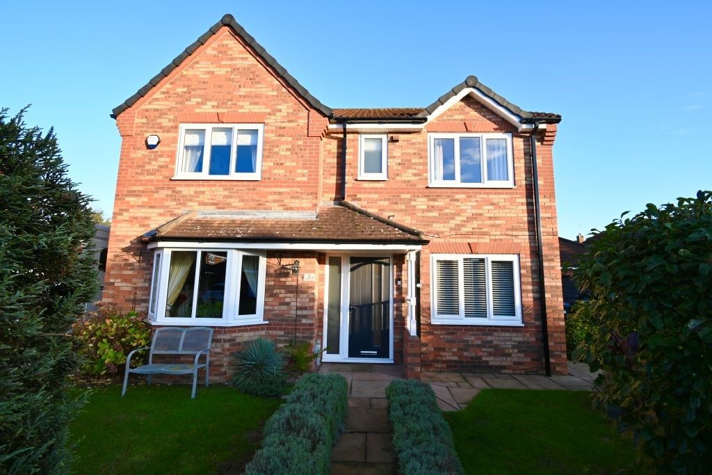4 bed detached house for sale in Kirstead Court, Doncaster DN4, £479,950
