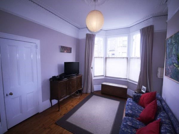 4 bed town house to rent in Arodene Road, Brixton SW2, £3,200 pcm