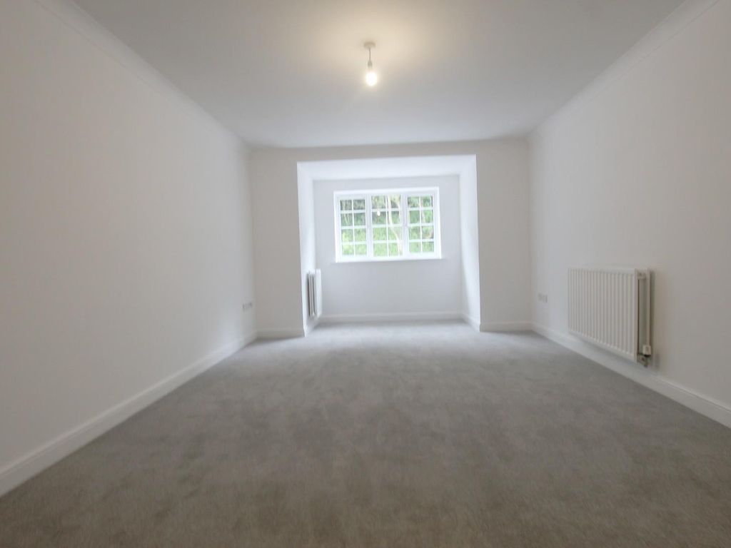 2 bed flat for sale in Church View, Ireland Street, Bingley, West Yorkshire BD16, £95,000