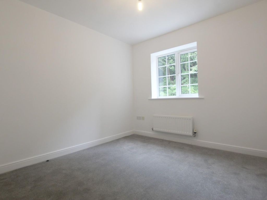 2 bed flat for sale in Church View, Ireland Street, Bingley, West Yorkshire BD16, £95,000