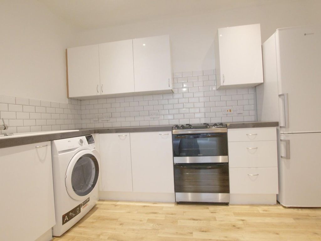 2 bed flat for sale in Church View, Ireland Street, Bingley, West Yorkshire BD16, £95,000