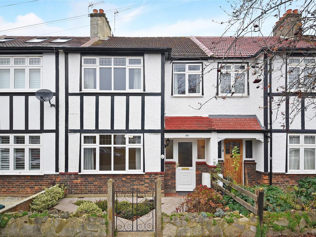 3 bed property for sale in The Quadrant, London SW20, £850,000