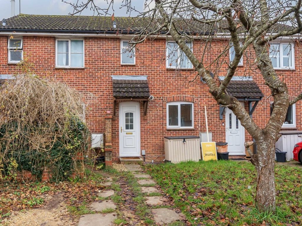 2 bed terraced house for sale in Bradenham Road, Grange Park, Swindon, Wiltshire SN5, £200,000
