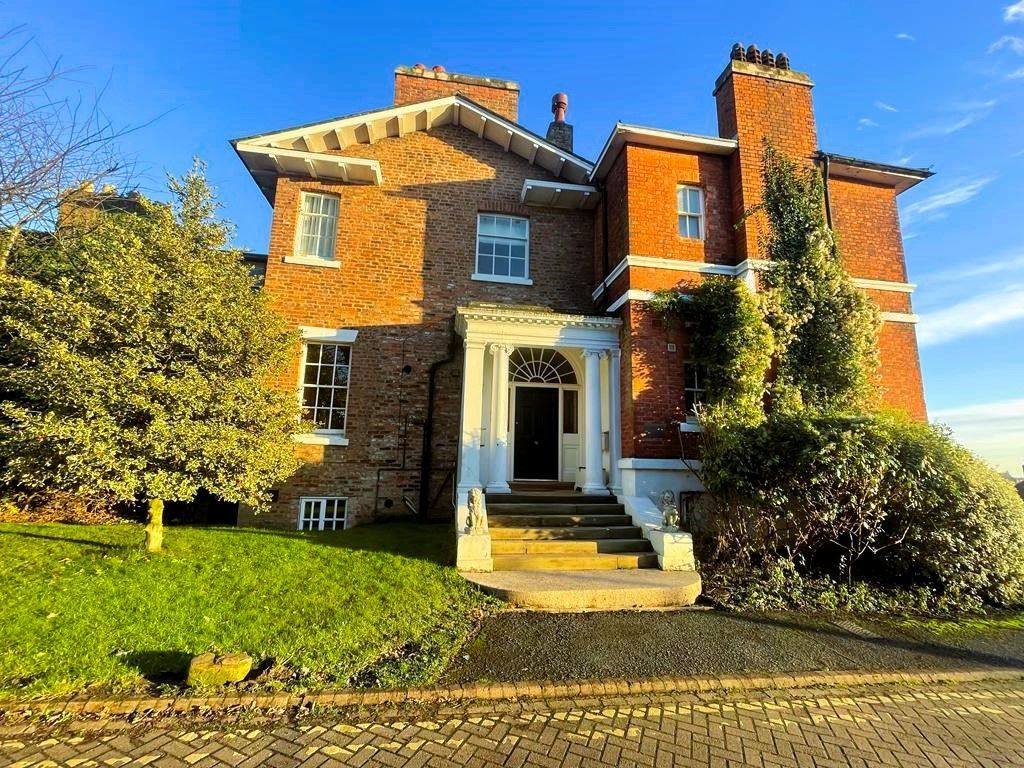 3 bed flat to rent in Mount Place, Boughton, Chester CH3, £1,650 pcm