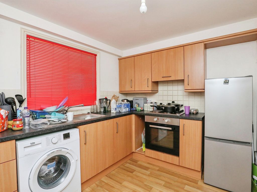 2 bed flat for sale in Dereham NR19, £110,000