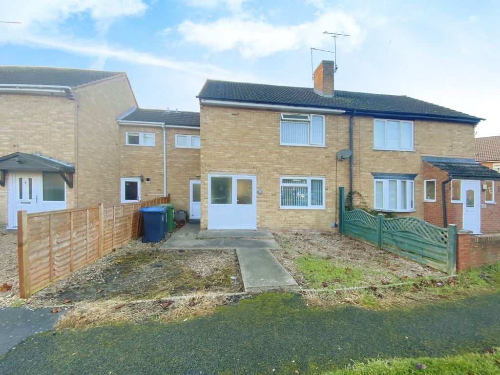 3 bed terraced house for sale in Avon Crescent, Alcester B49, £230,000