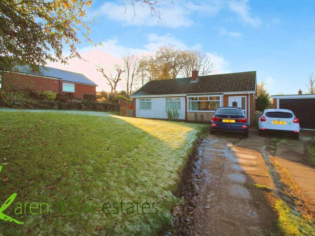 3 bed detached bungalow for sale in Cambourne Drive, Ladybridge BL3, £280,000