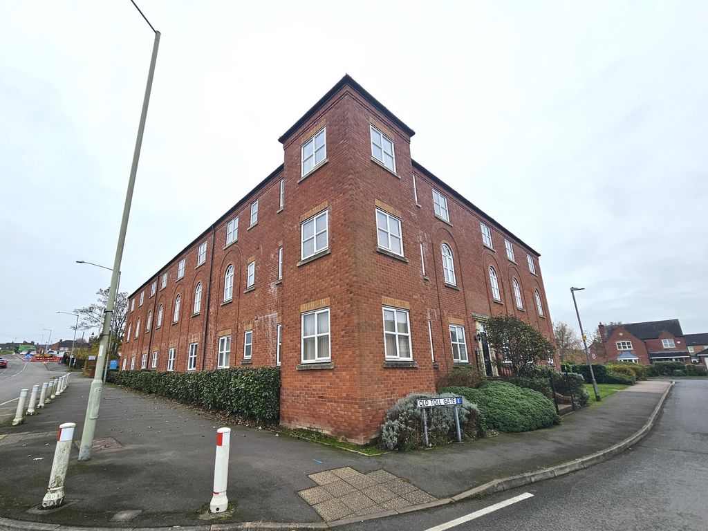 2 bed flat for sale in Old Toll Gate, Telford TF2, £120,000