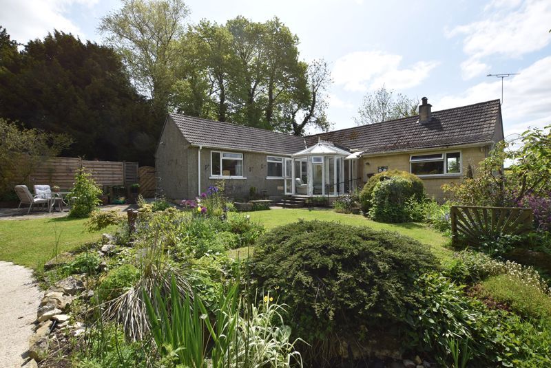 3 bed detached bungalow for sale in Loves Hill, Timsbury, Bath BA2, £625,000