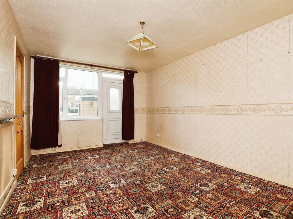 3 bed terraced house for sale in Eastcroft Glen, Westfield, Sheffield S20, £90,000