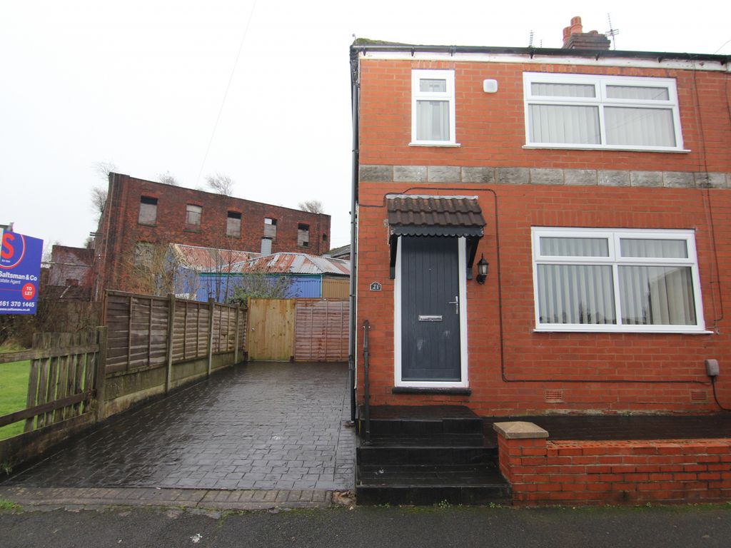 3 bed semi-detached house to rent in Droylsden, Manchester M43, £1,100 pcm