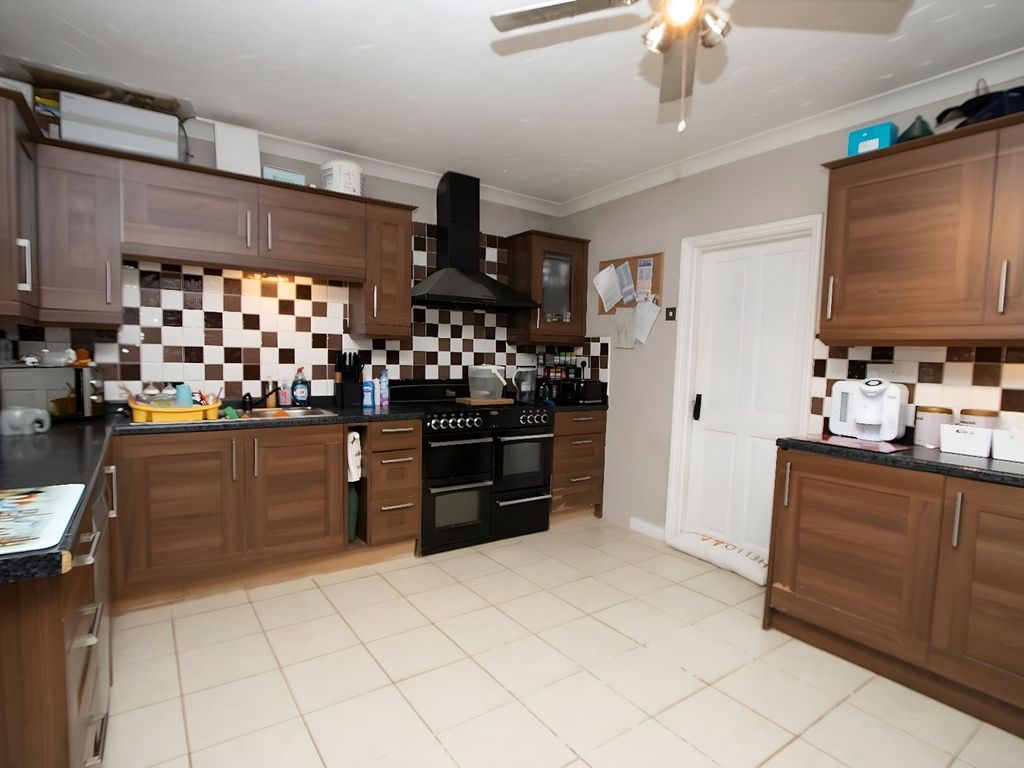 2 bed semi-detached house for sale in Sixteen Foot Bank, Christchurch PE14, £215,000