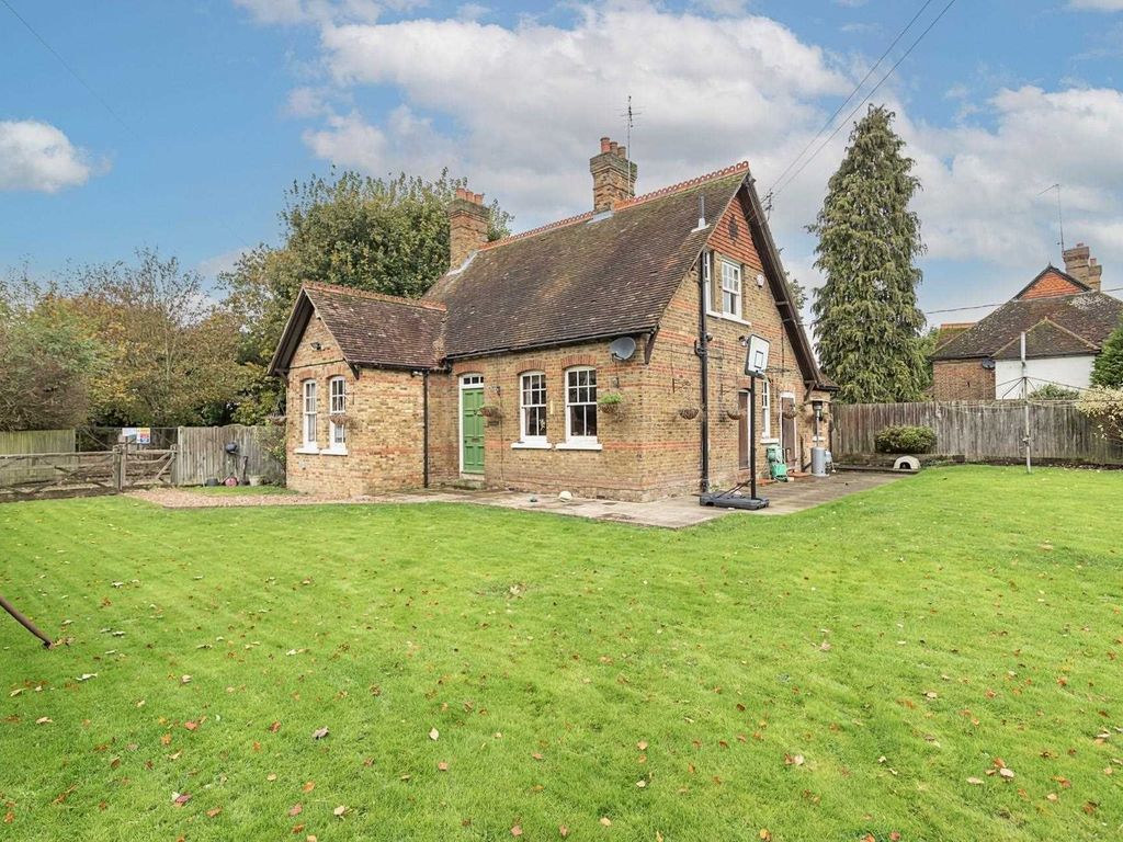 4 bed detached house for sale in New Ground Road, Aldbury HP23, £1,250,000