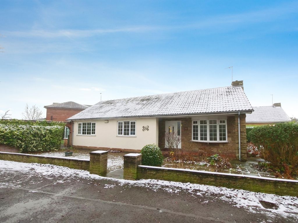 3 bed detached bungalow for sale in Strensall Road, Huntington, York YO32, £375,000