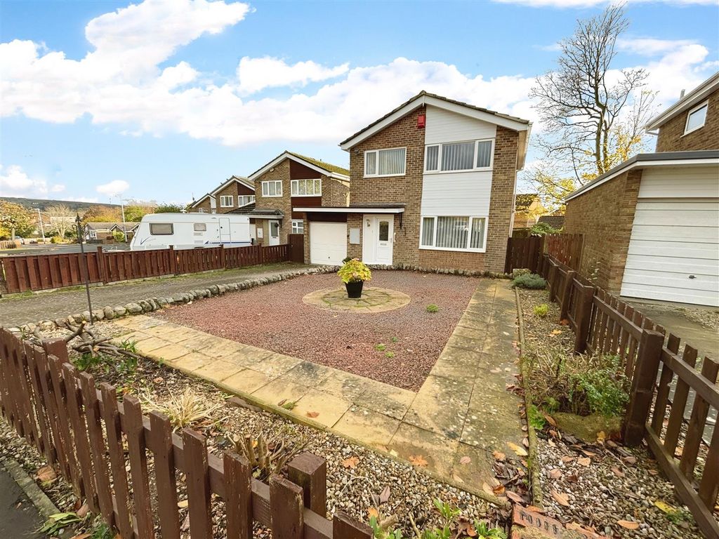 4 bed detached house for sale in Fern Valley, Crook DL15, £195,000