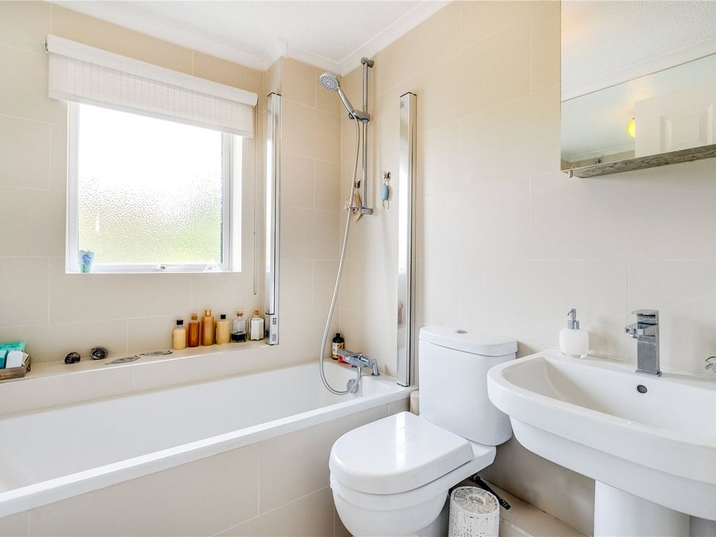 2 bed end terrace house for sale in Welwyn Garden City, Hertfordshire, Welwyn Garden City, Hertfordshire AL8, £370,000