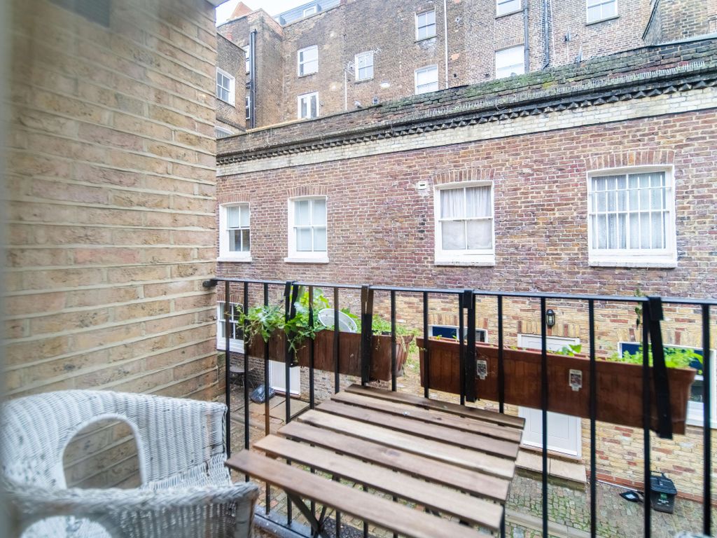 3 bed town house to rent in Rutland Mews, London NW8, £30,117 pcm