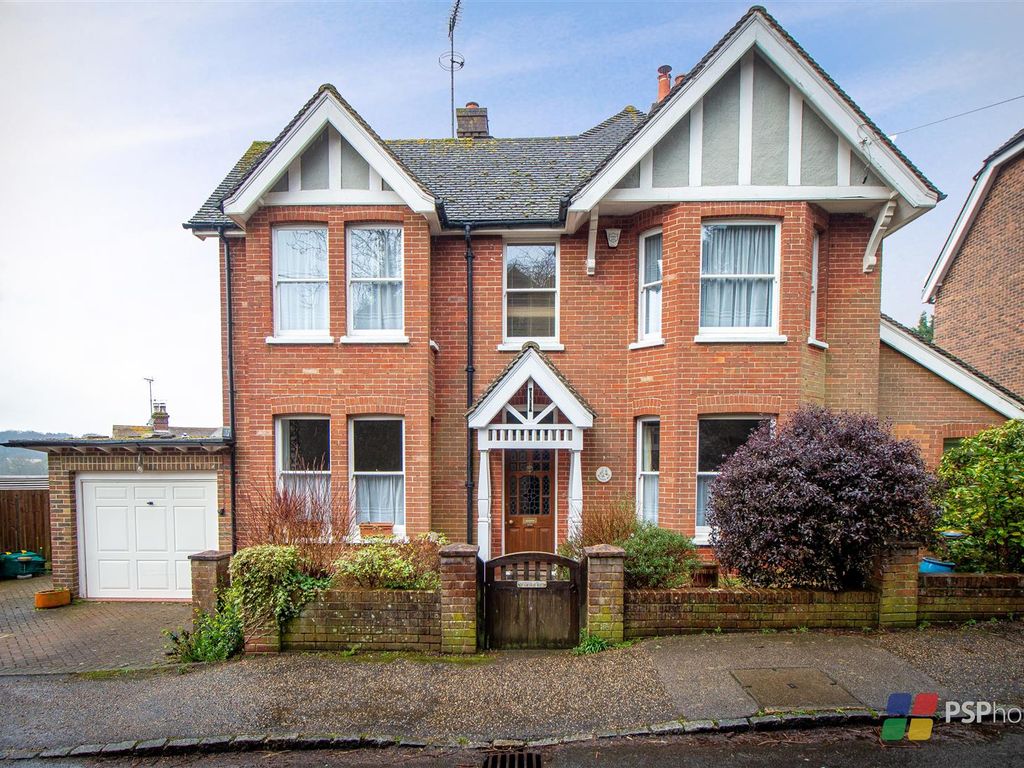 3 bed detached house for sale in Bramble Hill, Balcombe, Haywards Heath RH17, £850,000