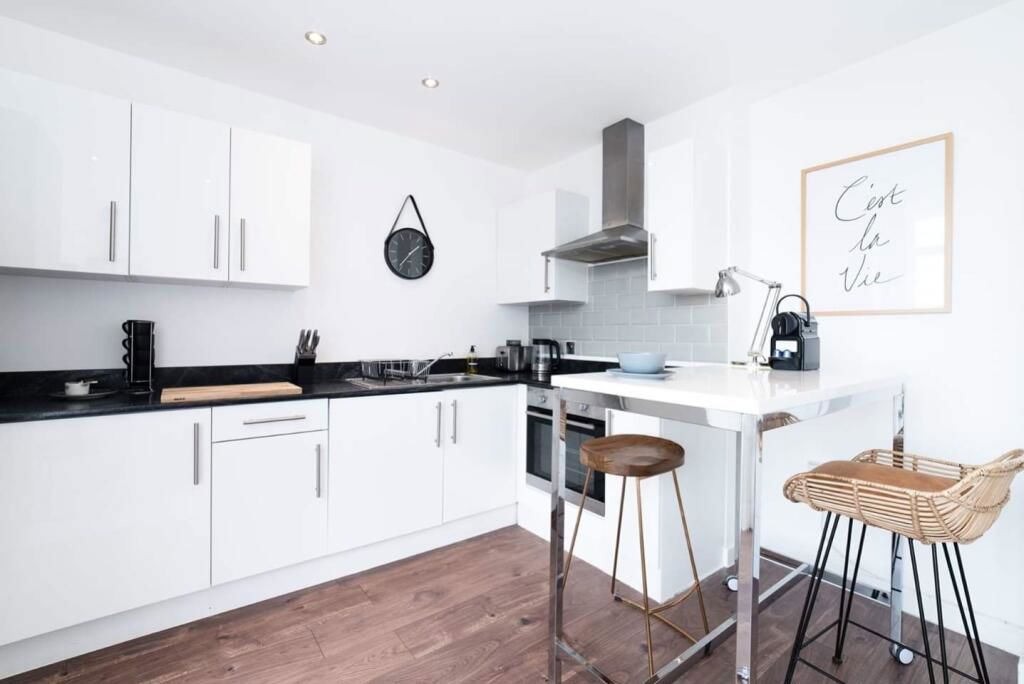 1 bed flat for sale in Christchurch Road, Bournemouth BH1, £90,000