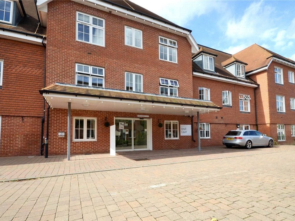 2 bed flat for sale in 2 Blacksmith Road, Horley RH6, £180,000