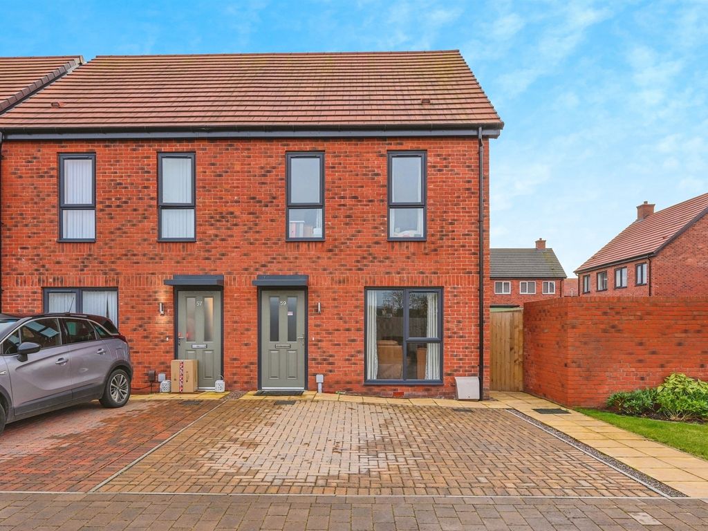 3 bed semi-detached house for sale in Baker Drive, Fradley, Lichfield WS13, £185,500