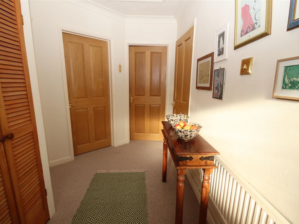 2 bed maisonette for sale in Dudsbury Road, Dartford DA1, £245,000