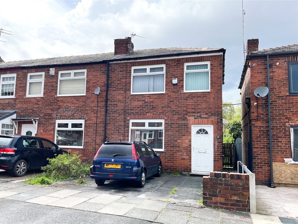 3 bed end terrace house for sale in Jubilee Avenue, Dukinfield, Greater Manchester SK16, £160,000