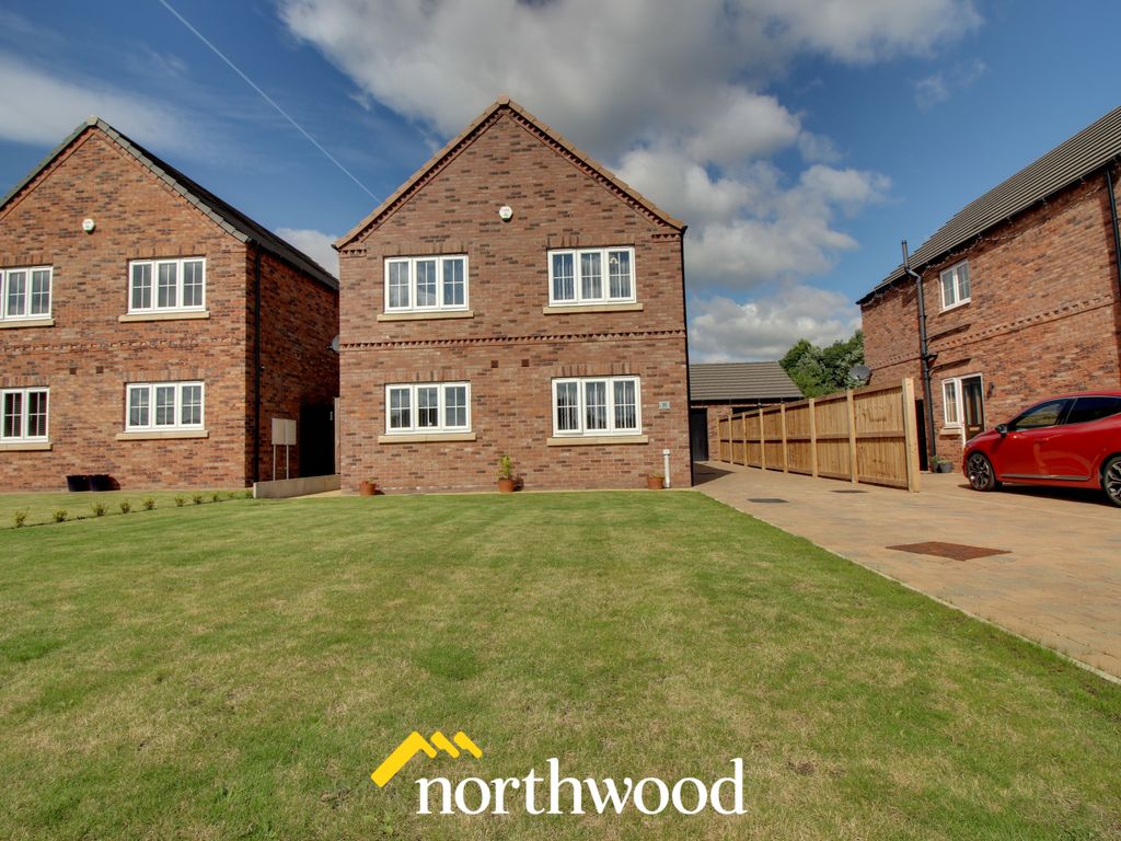 4 bed detached house for sale in Northfield Drive, Thorne, Doncaster DN8, £285,000