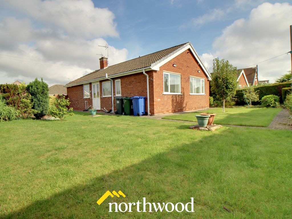 3 bed detached bungalow for sale in Newfield Drive, Moorends DN8, £204,997