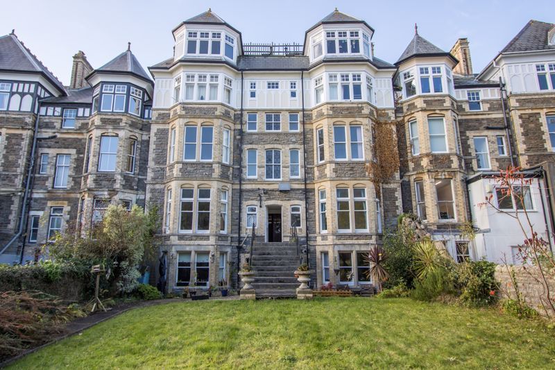 2 bed flat for sale in Lansdowne House, Plymouth Road, Penarth CF64, £195,000