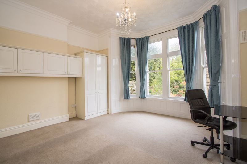 2 bed flat for sale in Lansdowne House, Plymouth Road, Penarth CF64, £195,000